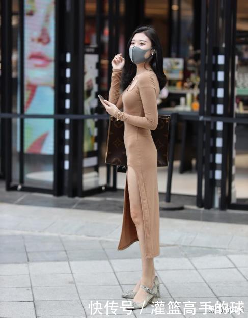 长裙|棕色开叉长裙搭配高跟鞋,优雅大方,高贵美丽