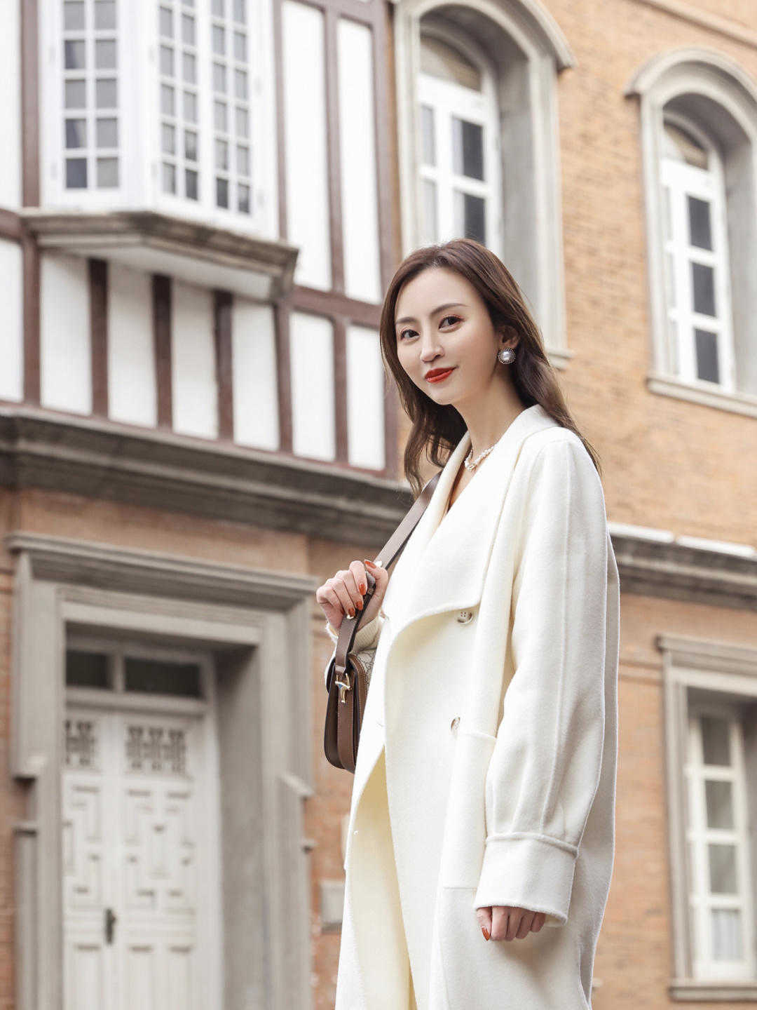 翻领|比较气质的大衣,带给比较独特的小姐姐