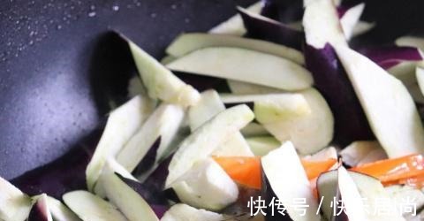 茄子|不放一滴水,饭店大厨亲授,茄子超好吃的做法!吃过的朋友都爱了!