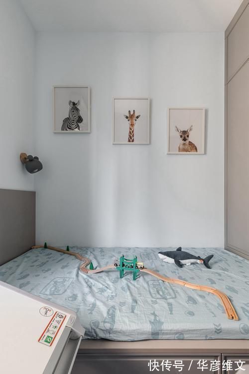 美家|103平现代风简约美家,烟灰与木色打造时尚前卫宅,大气还美观