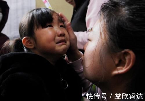 父母|孩子被父母打后,为何还哭着让父母抱?3种内心世界暴露教育问题