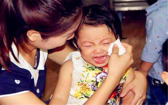 爸爸|爸爸姓“朱”,苦思冥想给女儿起了这名字,上学后孩子被同学嘲笑