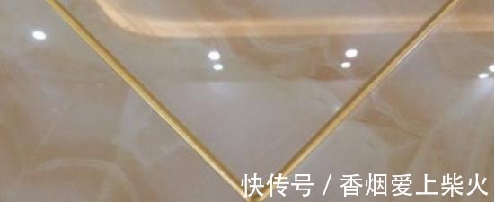 真值|请了老师傅做瓷砖美缝,收费高达30块一平米,效果出来才知真值!