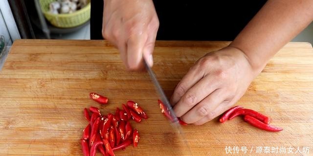  泡椒|饭店的泡椒萝卜条为什么那么好吃，原来诀窍这么简单，看一遍就会