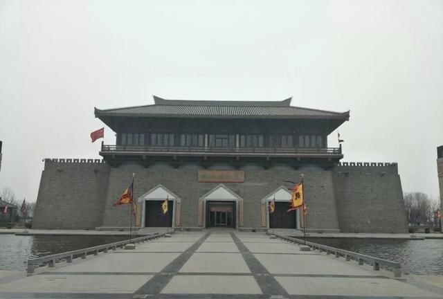 为什么两晋南北朝乱世间,割据北方的政权多定都邺城而不是洛阳?
