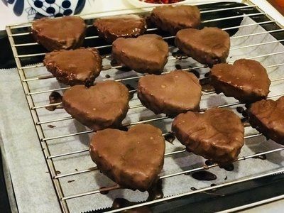 用油|巧克力饼干别再买着吃了,不用水不用油,而且不用烤,在家就能做