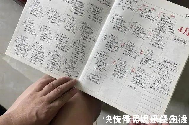 妈妈|53岁失独母亲产下一女,断了母乳就去把头发染黑不能给宝宝丢脸