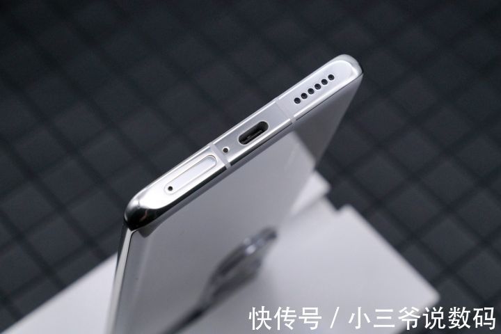 新生|华为P50 Pro：万象新生、万物互联，影像新旗舰