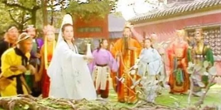 救活|观音洒几滴水救活人参果树,镇元子为何要送她果子观音水不简单!