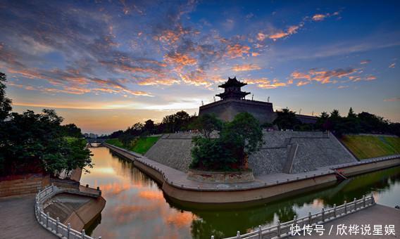 世人|李商隐最悲观的一首诗，其中两句千古流传，世人却说满满负能量