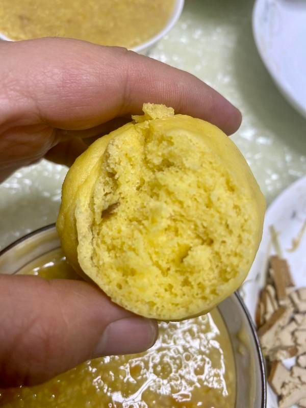 餐桌上的保留项目玉米面窝窝头，隔段时间就做一次