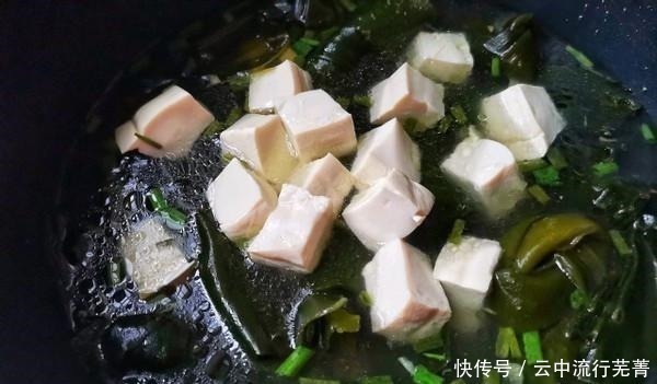 豆腐|日本人称它为“长寿菜”,和豆腐一起煮,每天一碗,健康营养