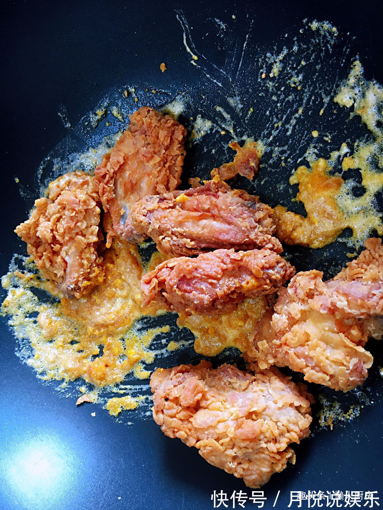 炸鸡翅我有小诀窍,这样炸出来的鸡翅又酥又香,色泽金黄