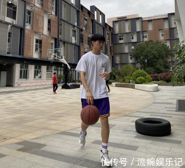 发育|14岁男孩身高已有183cm,儿科医生:4种食物是入秋“长高王”