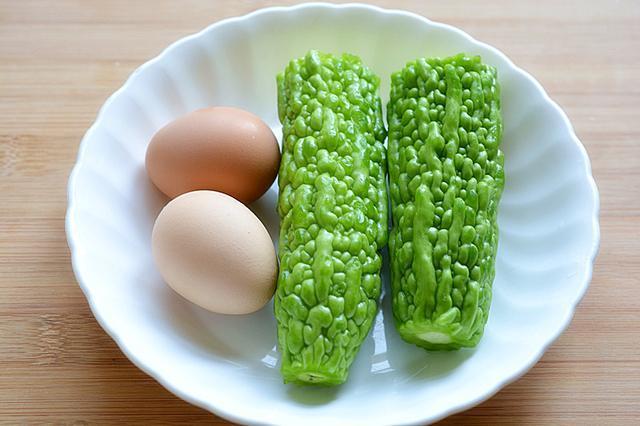 爽口|苦瓜经过这样处理后,苦味不会太重,而且更加清脆爽口了!