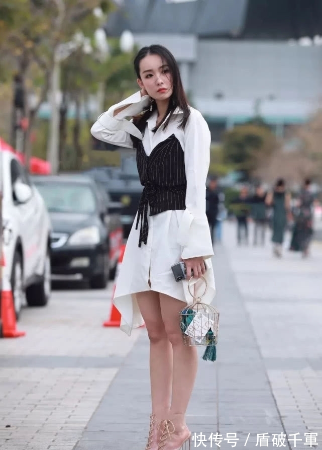 清新|清新女孩儿，一双水晶高跟鞋，把自己衬托的格外亮丽