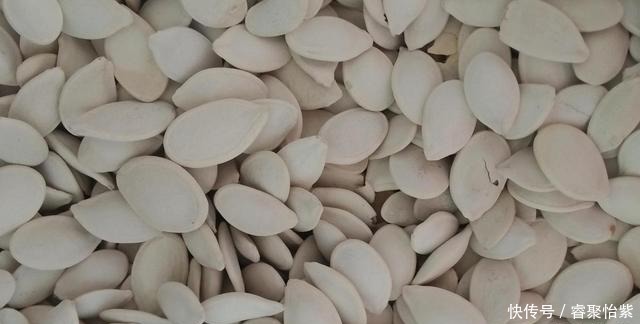 普拉提|女人45岁以后不要太节俭,五类碱性食物要多吃,多做普拉提运动