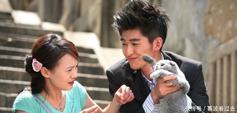 孟子义|《桃花坞》自我介绍环节中,张翰如果提及《战狼2》,或许会被赞