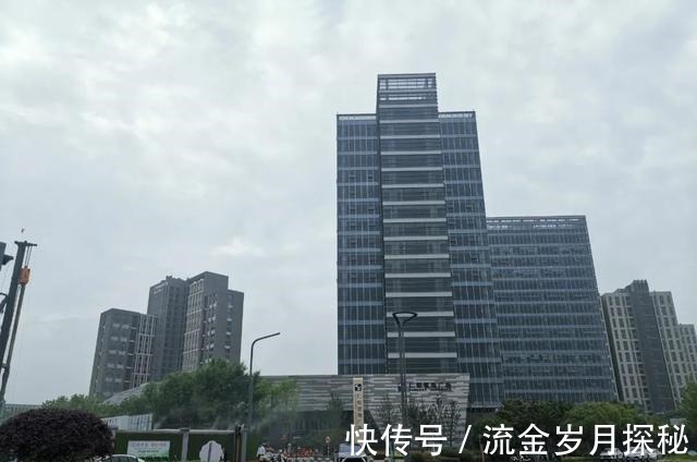 小区|税费能买宝马3系!南京江心洲神秘豪宅,1200万成交了!