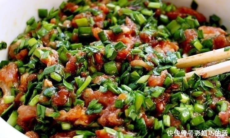 韭菜馅儿饺子|调韭菜馅饺子必备小绝招,韭菜不出水鲜汁四溢 好吃到爆!
