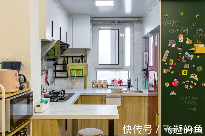 榻榻米|拯救无采光的“小黑屋
