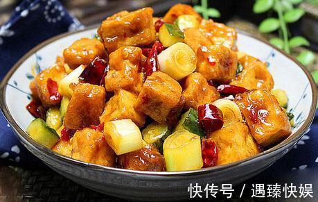 宫爆豆腐,外酥里嫩，酸甜开胃又下饭，比宫保鸡丁都好吃
