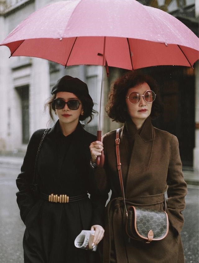 千鸟格 今秋不流行卫衣配牛仔裤了,像三木这样搭,才是真的美有气质