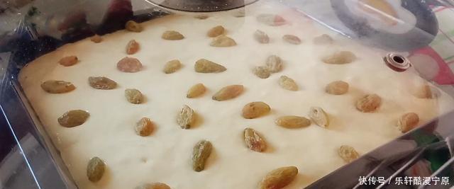 多吃粗粮好处多,用玉米面这样简单一做,无油无糖,吃着更健康