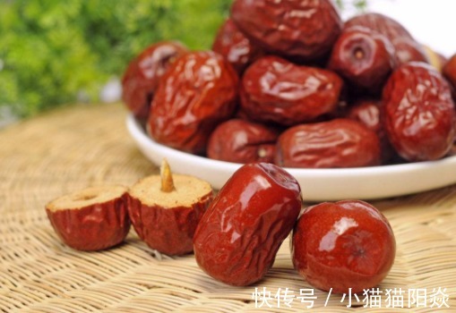 红枣|红枣加它泡在一起,睡前喝一杯,湿气没了,气血好了,赶走大肚腩