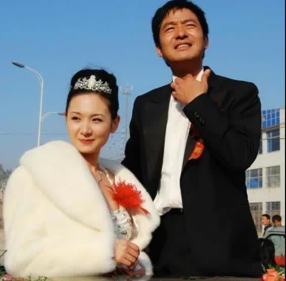 班主任 寒门贵子郭晓冬的成名史,以及他悲情的婚恋观