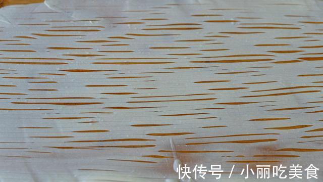 切丝器|盘丝饼家庭制作，卷一卷，抻一抻，满口酥香，放凉了也好吃，超爱