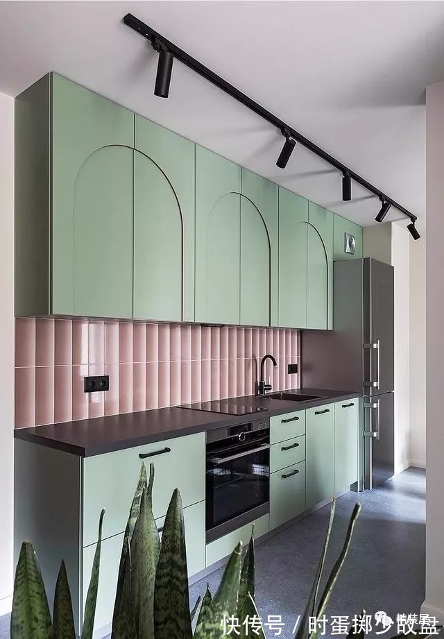 蜗居|53岁阿姨晒出35㎡的蜗居,配色让人赏心悦目,是很多人羡慕的样子