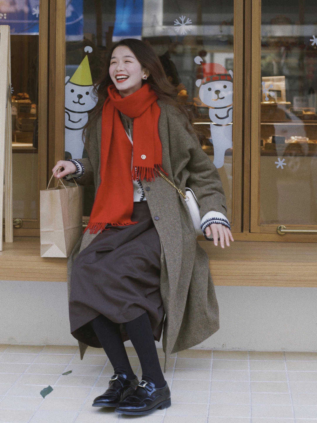 小脚踝 入冬以后,裙子依旧火热,寒冬如何穿裙子保暖?有气质又显瘦