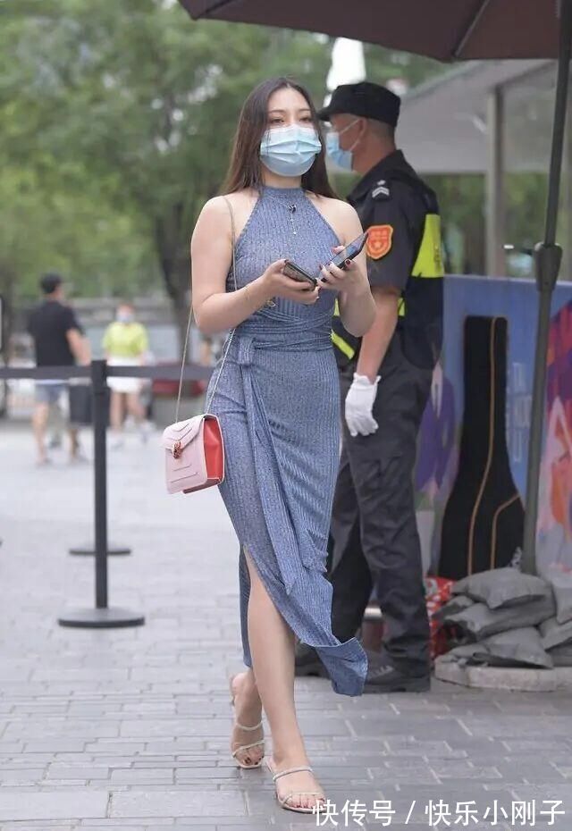 女士 身材高大又显胖的女人,穿衣遵循三不要,才不至于弄巧成拙!