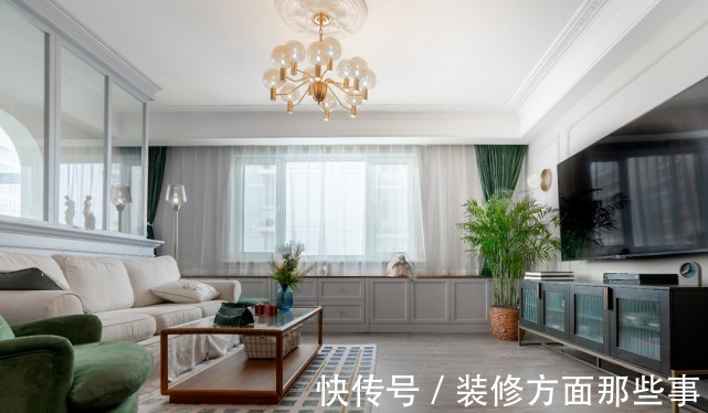 不安全感|120平美式风三居室，墨绿色在这优雅是氛围中起画龙点睛作用