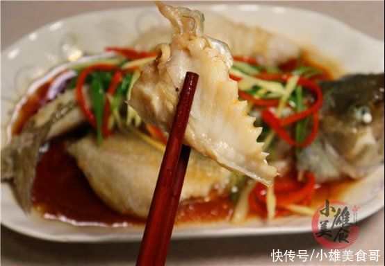 鱼肉|不论做什么鱼，最忌放盐和料酒，教你饭店不外传做法，鲜嫩无腥味