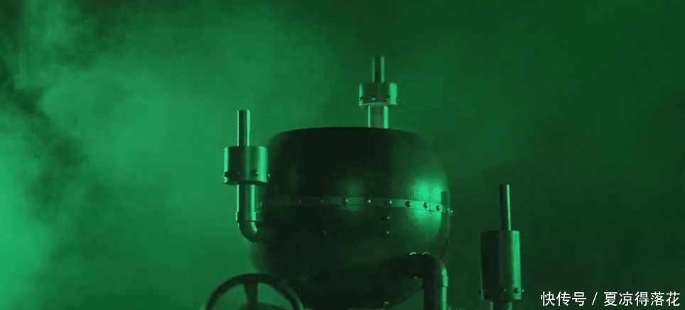 大鼎|澤塔奧特曼制作一枚怪獸勛章要多久只要3秒，那奧特勛章呢！