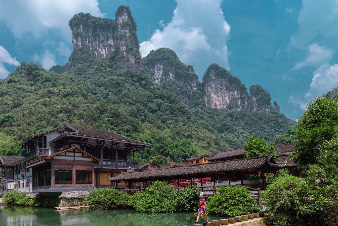 矮寨大桥|自驾《神奇女侠》取景地：矮寨奇观旅游区｜奇遇峡谷高桥、苗寨、飞瀑