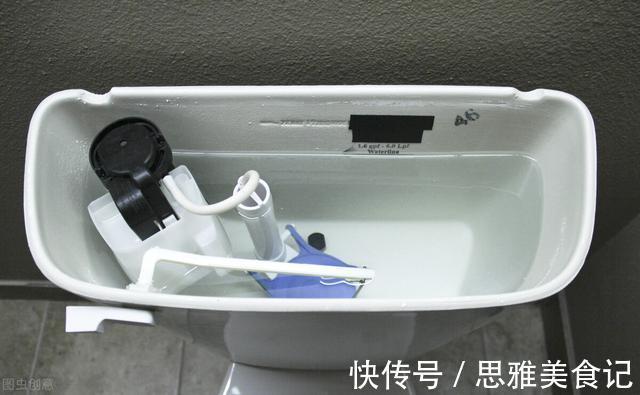 釉面|买马桶,别听商家说得“天花乱坠”,选购时,认准几个方面就够了