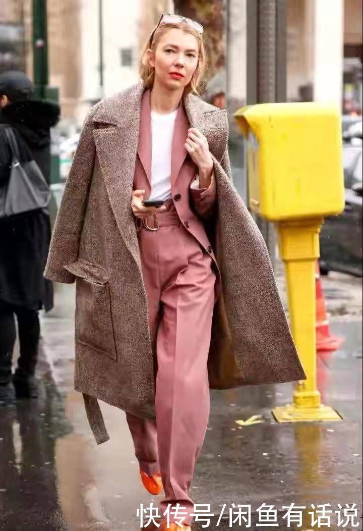 a6418|敢在西装外面披大衣的女人,气场太强大!一看就惹不起