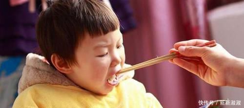 '脾衰竭|5岁孩子'脾衰竭',罪魁祸首是这种喂饭方式,家长可别再这样做