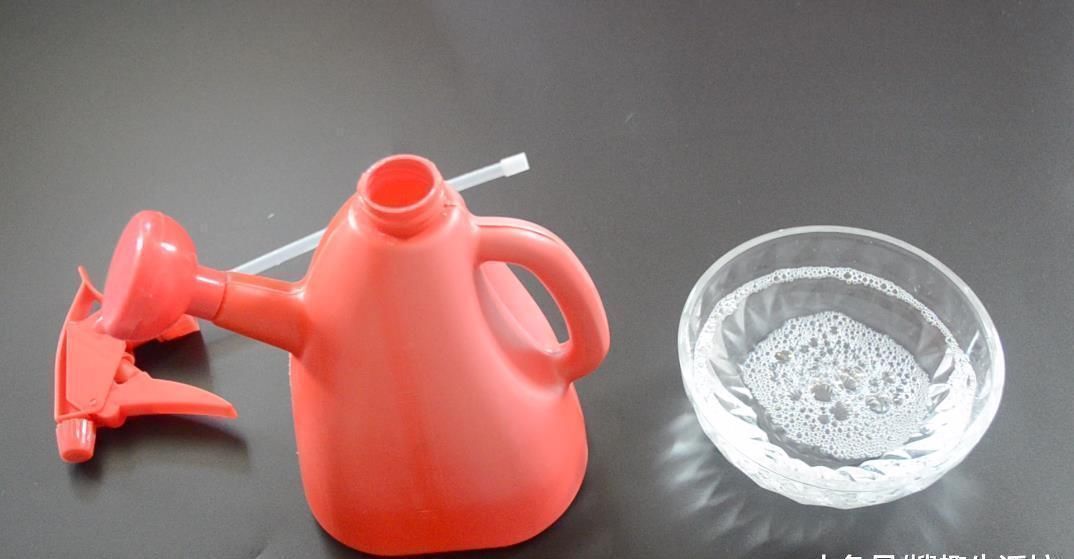 花露水|花露水倒进洗衣液里太实用了, 可惜很多人还不知道, 学会受用一生