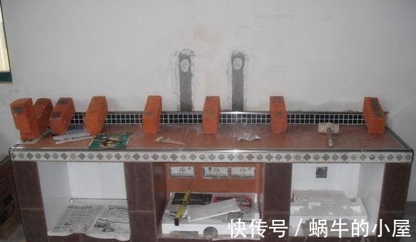 水泥|电视柜太贵，公公帮我们用砖砌一个，成本不到100块，效果太赞！