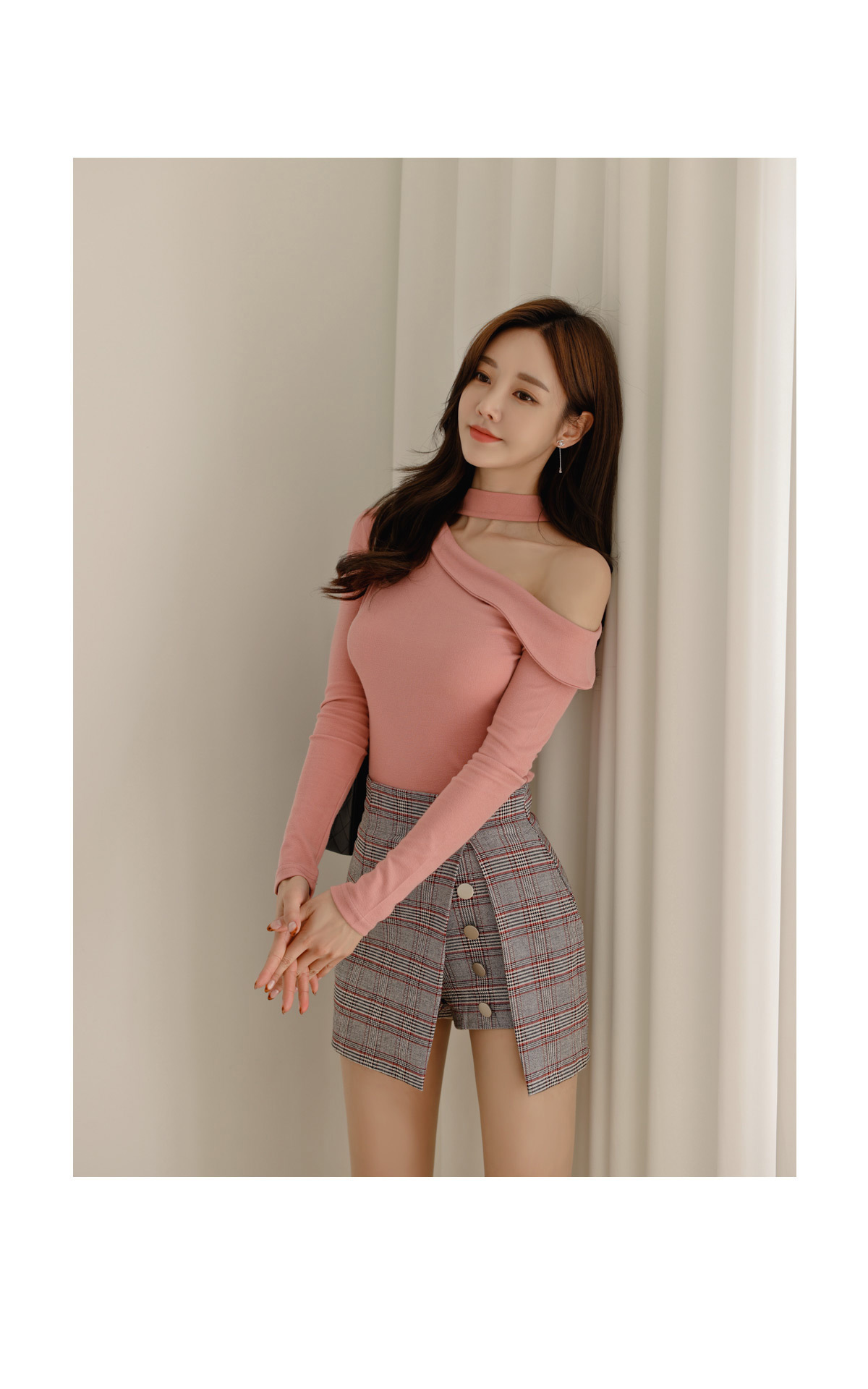 排扣|女神孙允珠时尚搭配:韩版时尚高腰显瘦包臀开叉侧排扣格子半身短裙