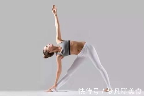 中级|经得起考验的10个基础瑜伽体式，建议每天都练