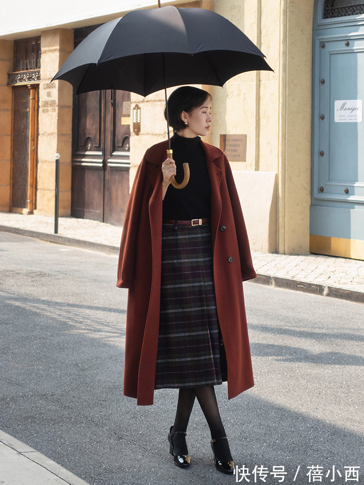 搭配 奔三奔四的女人,建议多穿“这4种颜色的大衣”,高级感扑面而来