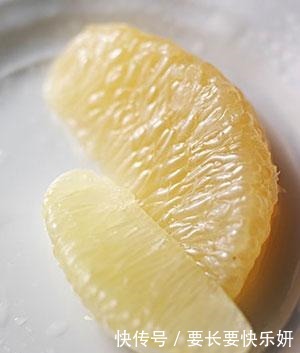 选大|买柚子时,选大的还是小的牢记5点小技巧,个个清甜多汁好吃