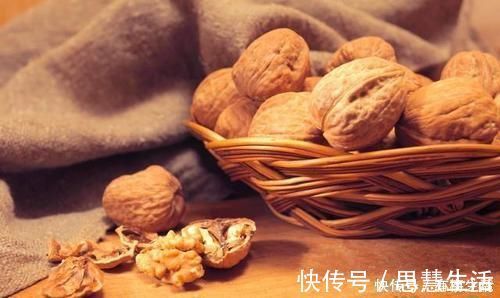 铁皮石斛|别看此物长得丑，相当于天然胰岛素，用来泡水喝，让血糖直线下降