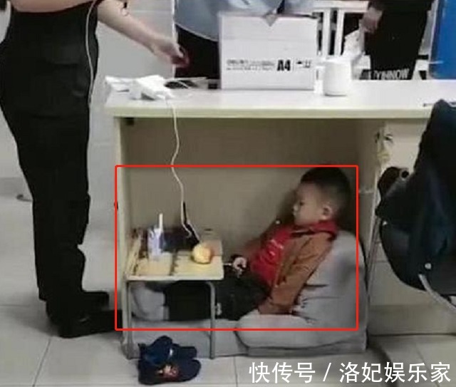 亲子|小学生帮妈妈写请假条火了,单位领导看完泪目奖励千元休假5天