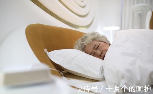 糖类物质|长期喝蜂蜜和从不喝蜂蜜的人比,哪个更健康?别蒙在鼓里了